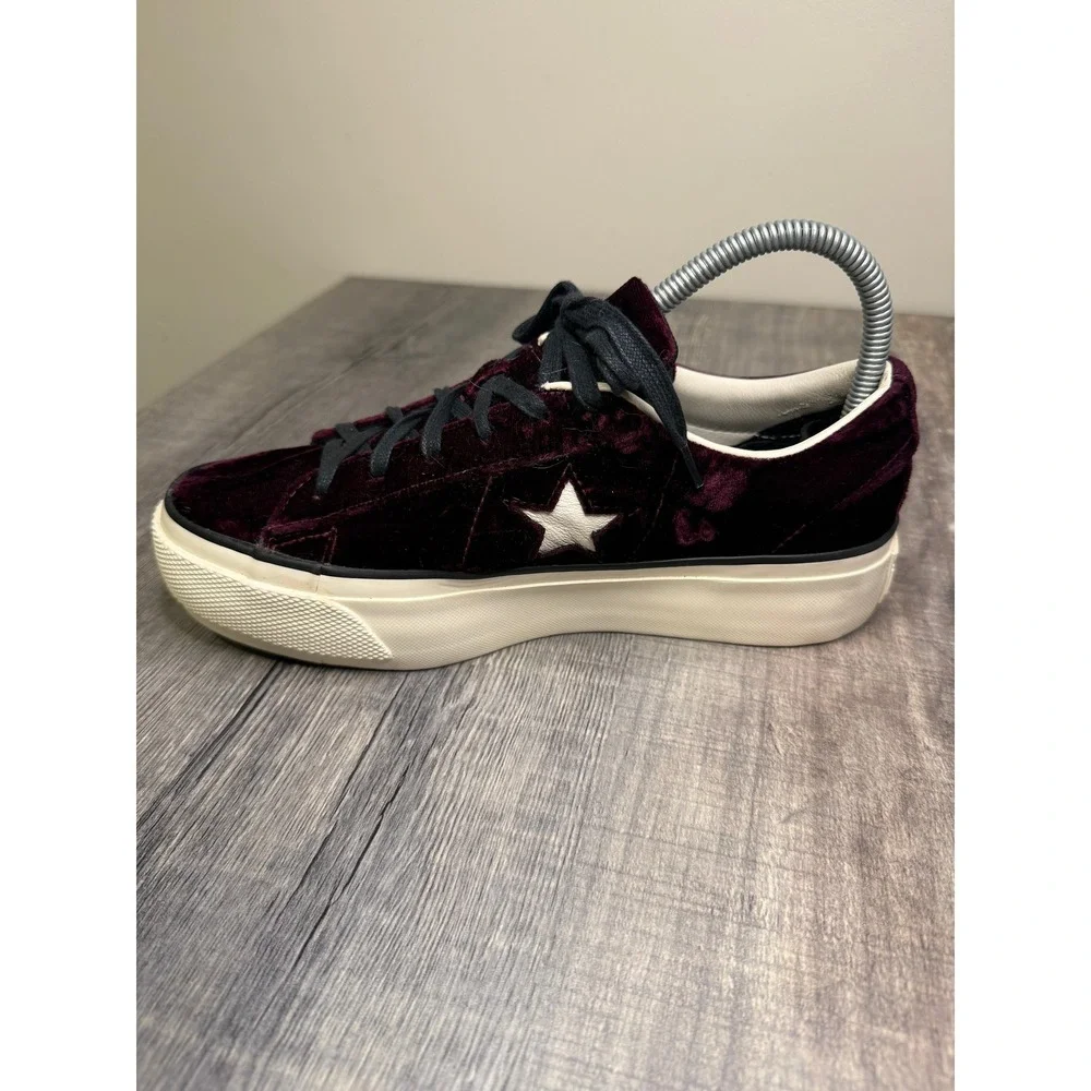 Converse One Star Platform Burgundy Velvet Sneakers 558951C Womens 8